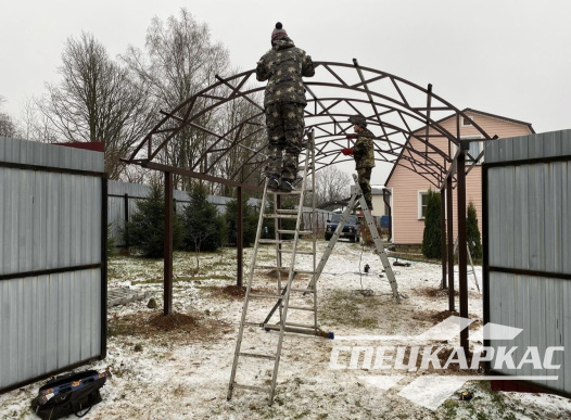 Навес из поликарбоната для парковки машины на даче №67 - фото 1622