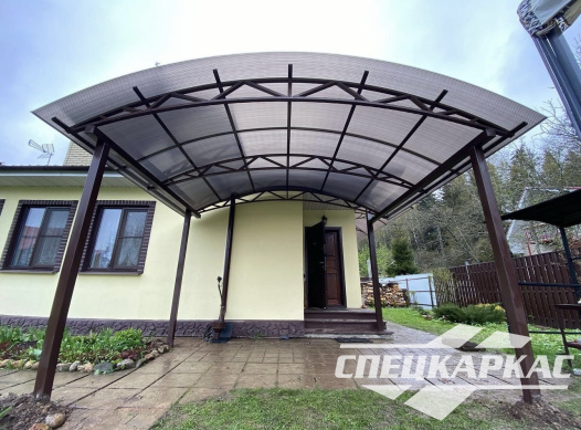 Навес над входом в дом из поликарбоната №32 - фото 1283